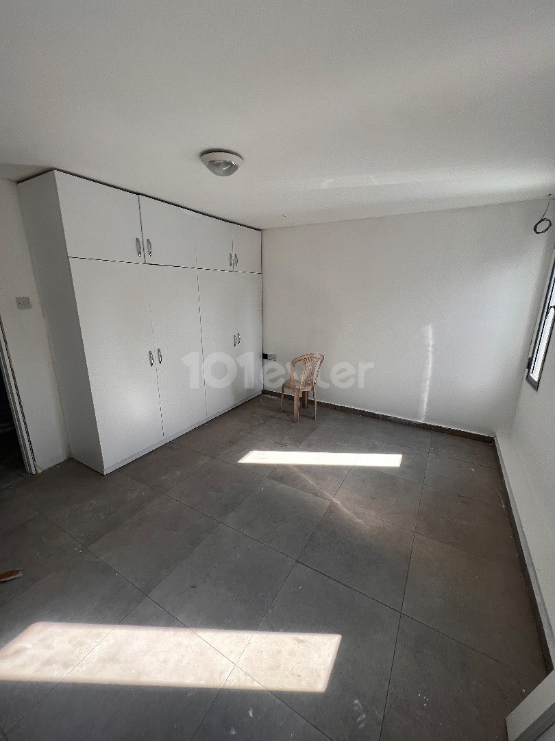 2 minutes walking distance to the school on Salamis Street in Famagusta 1+1 apartment for rent is being completely renovated and will be rented fully furnished ‼️