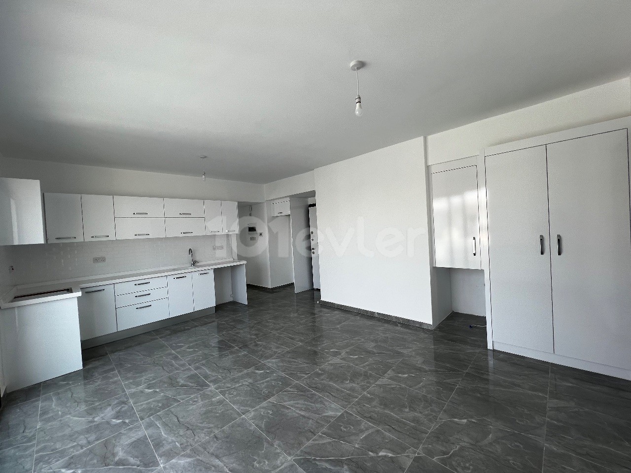 URGENTLY FOR SALE 2+1 APARTMENT WITH HIGH RENTAL INCOME IN GÜLSEREN REGION!!!