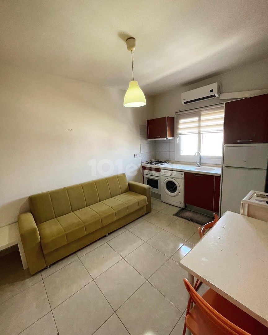 1 + 1 Wohnung zu vermieten in der Famagusta Salamis Straße, 10 Gehminuten von Dau entfernt ‼️Von Ende Juli bis Ende Juli