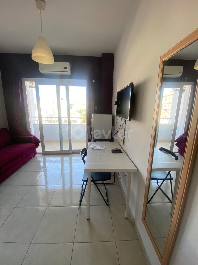 1+1 apartment for rent on Salamis Street in Famagusta, 10 minutes walking distance to Daü ‼️Temmuz end of July 