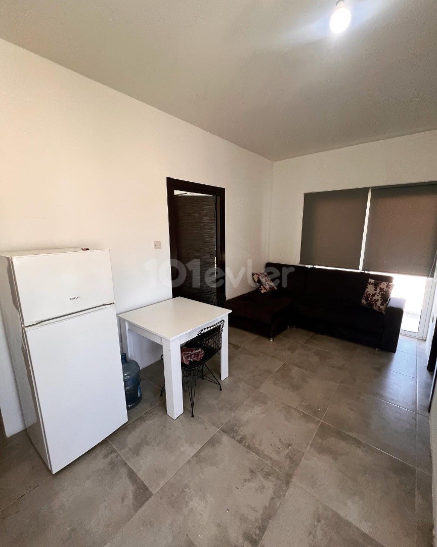 1+1 flat for rent next to the bus stop opposite Salamış Street in Famagusta Sakarya region, water is included in the price!!