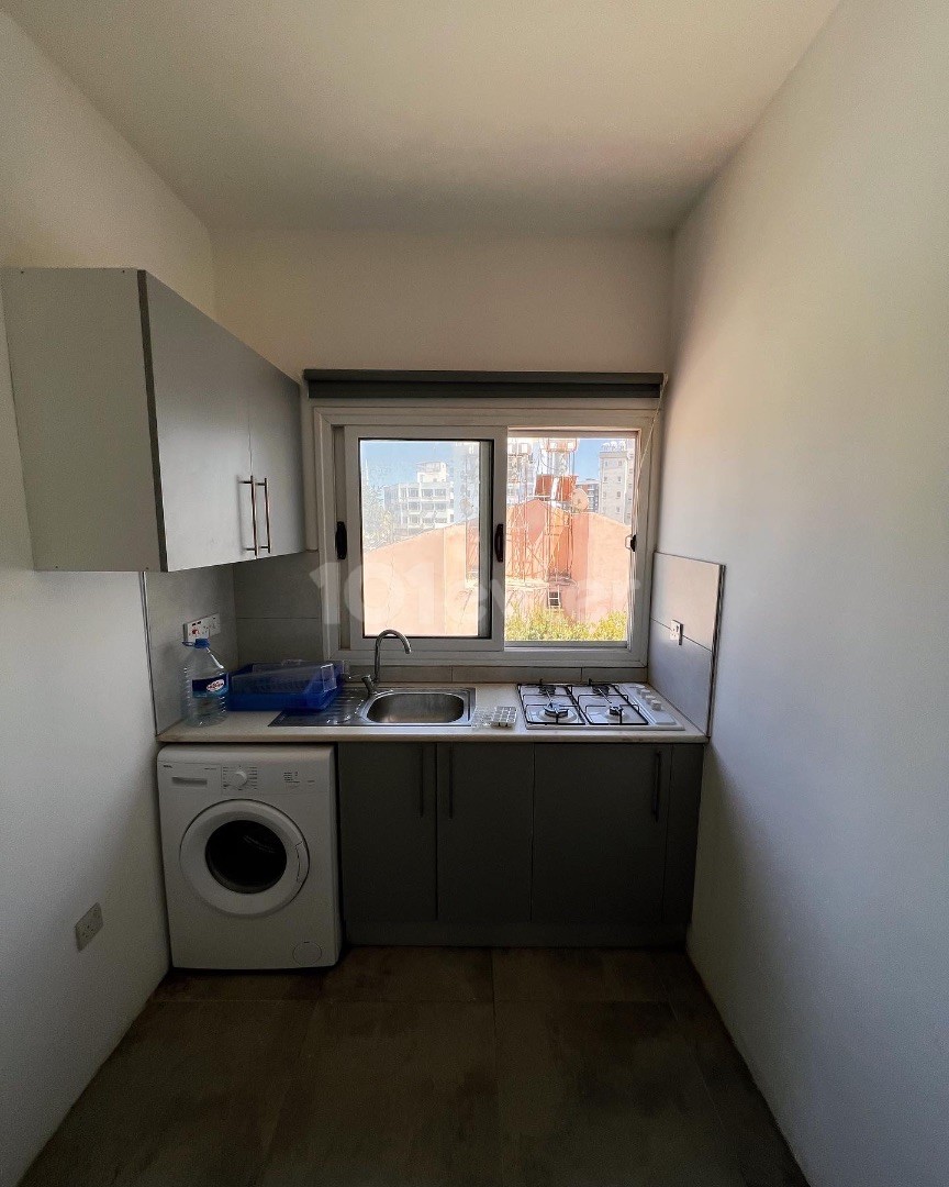 1+1 flat for rent next to the bus stop opposite Salamış Street in Famagusta Sakarya region, water is included in the price!!