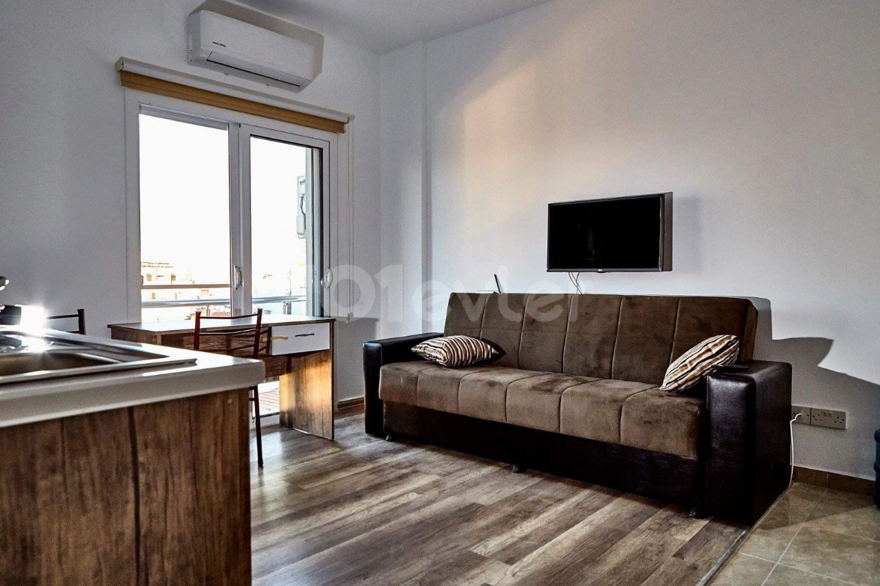 Affordable apartment for rent in the center of Famagusta, 10 minutes walking distance from EMU. Don't forget to reserve your place at promotional prices for July. ❕❕Water, internet dues, apartment cleaning are included in the price