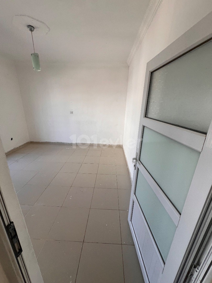 Unfurnished flat for rent with monthly payment in Famagusta Dumlupınar area ❗️❗️