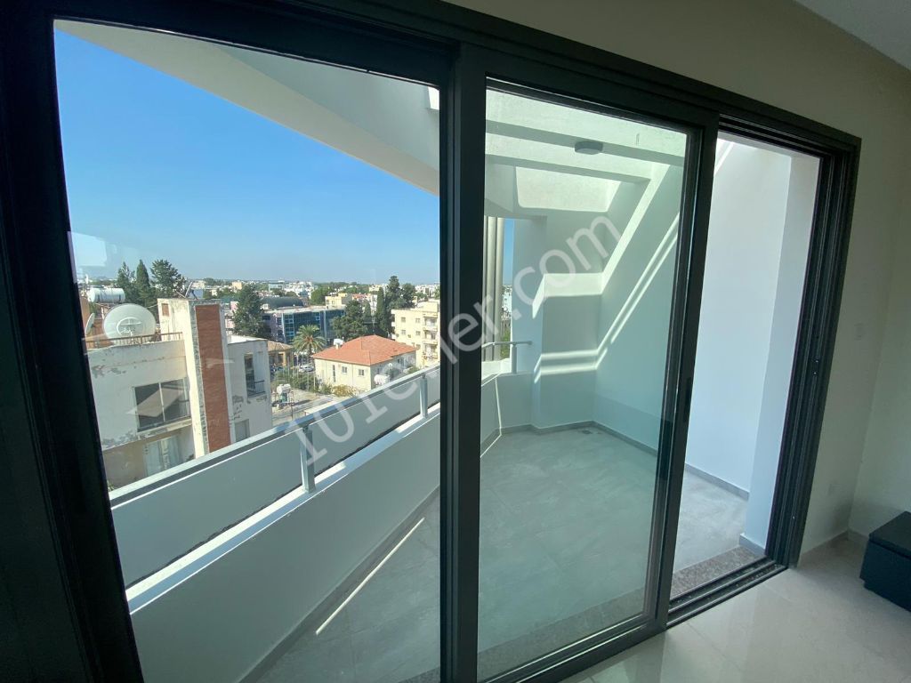 Lefkoşa Kumsal Bölgesinde Satılık 3+1 Dublex Penthouse Daire