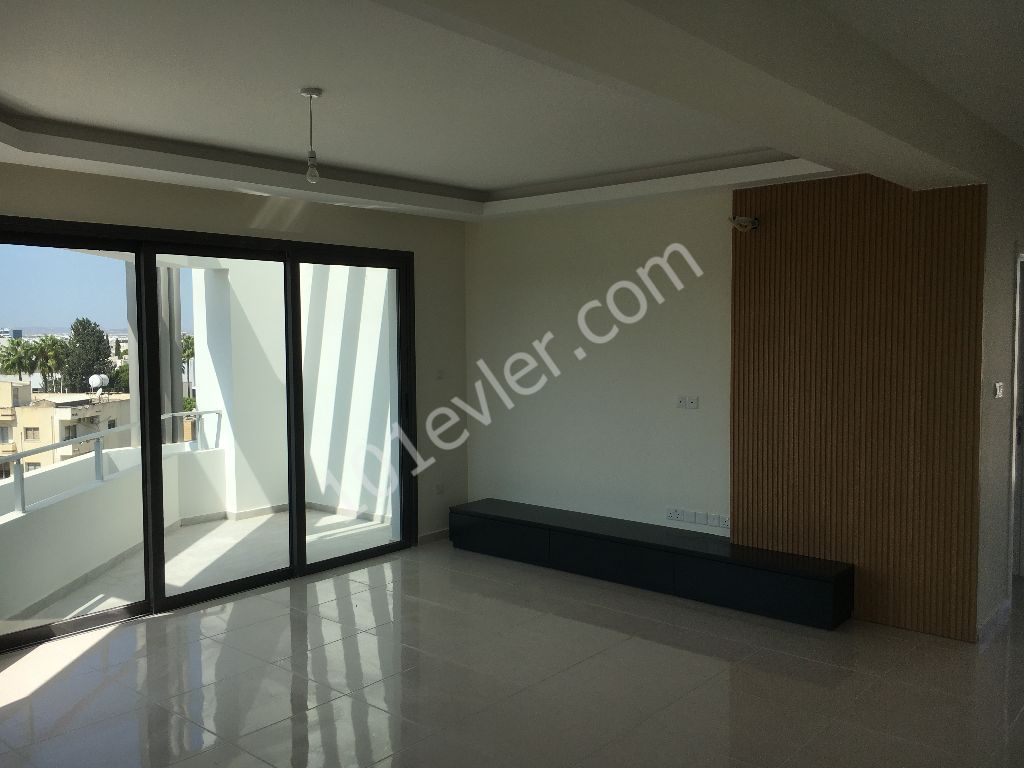 Dublex Penthouse Flat in Lefkoşa Kumsal