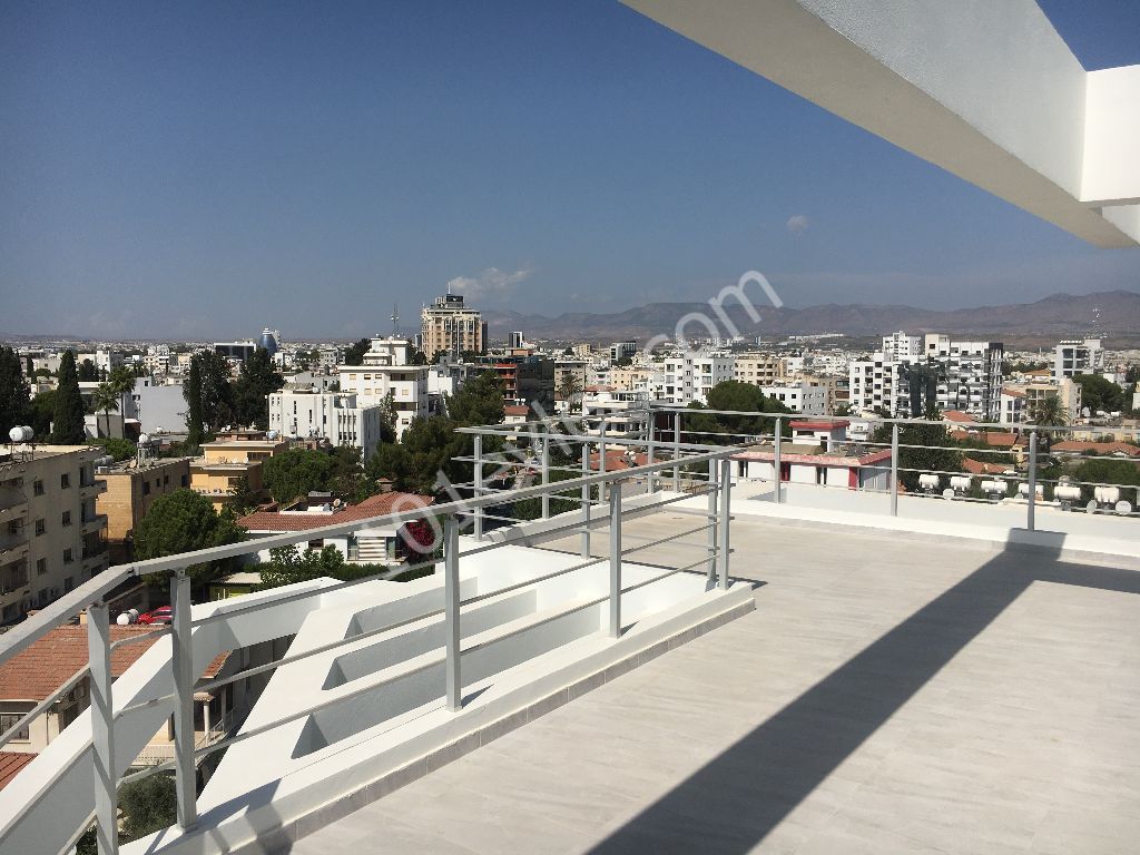 Lefkoşa Kumsal Bölgesinde Satılık 3+1 Dublex Penthouse Daire