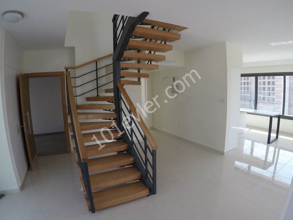 Lefkoşa Kumsal Bölgesinde Satılık 3+1 Dublex Penthouse Daire