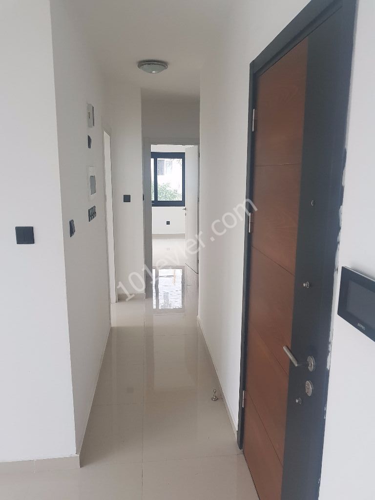 Flat For Sale in Yukarı Girne, Kyrenia