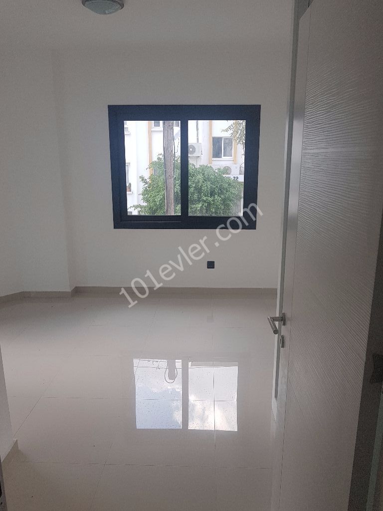 Flat For Sale in Yukarı Girne, Kyrenia