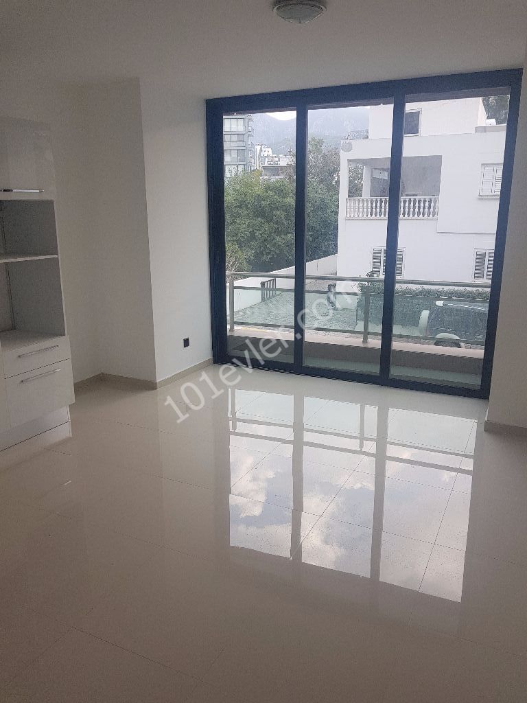 Flat For Sale in Yukarı Girne, Kyrenia