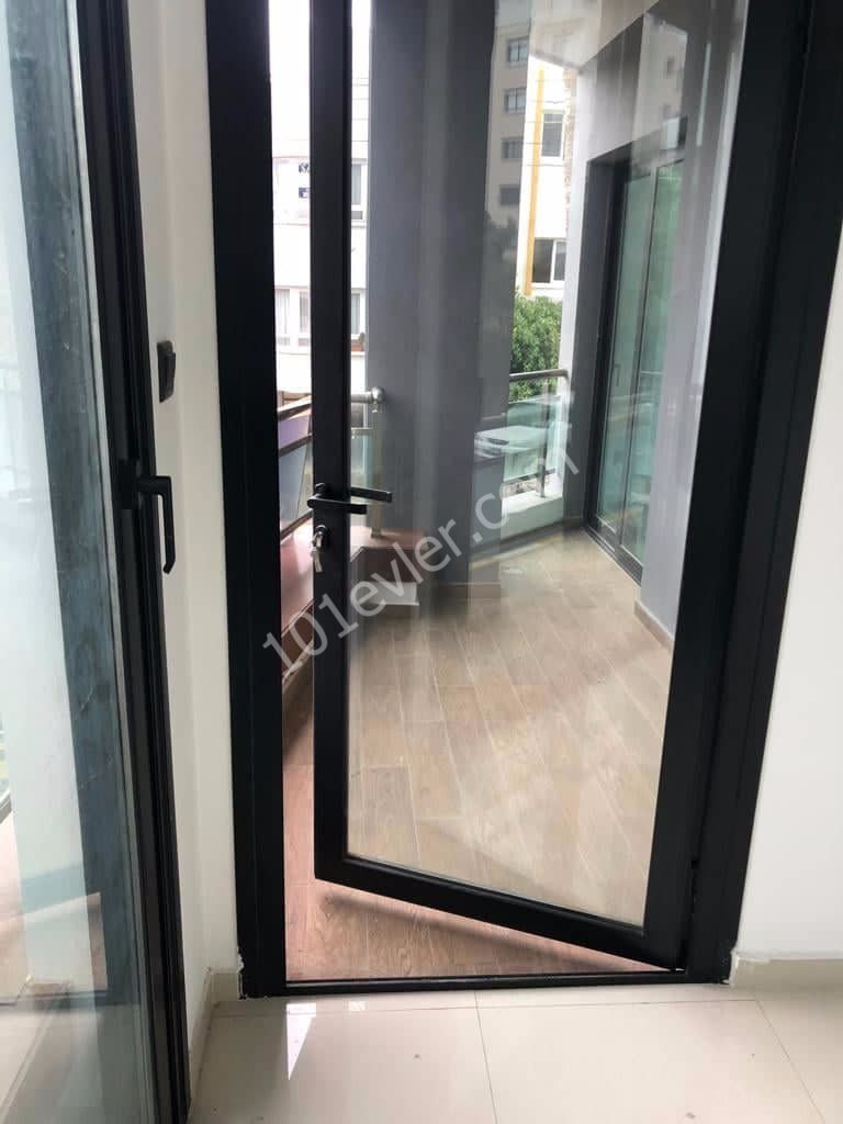 Flat For Sale in Yukarı Girne, Kyrenia