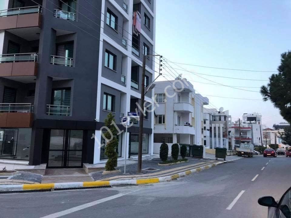 Girne Merkezde Kiralık Dükkan (Twin Towers İdil Blok)