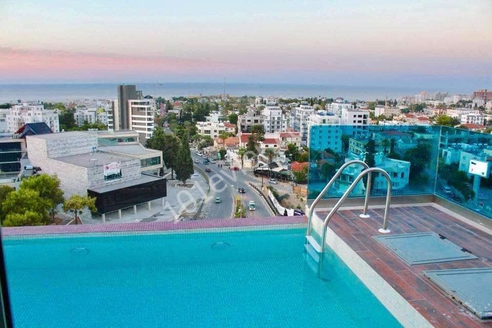 Girne Merkezde Restaurant&Bar izinli Penthouse (Ata Tower)