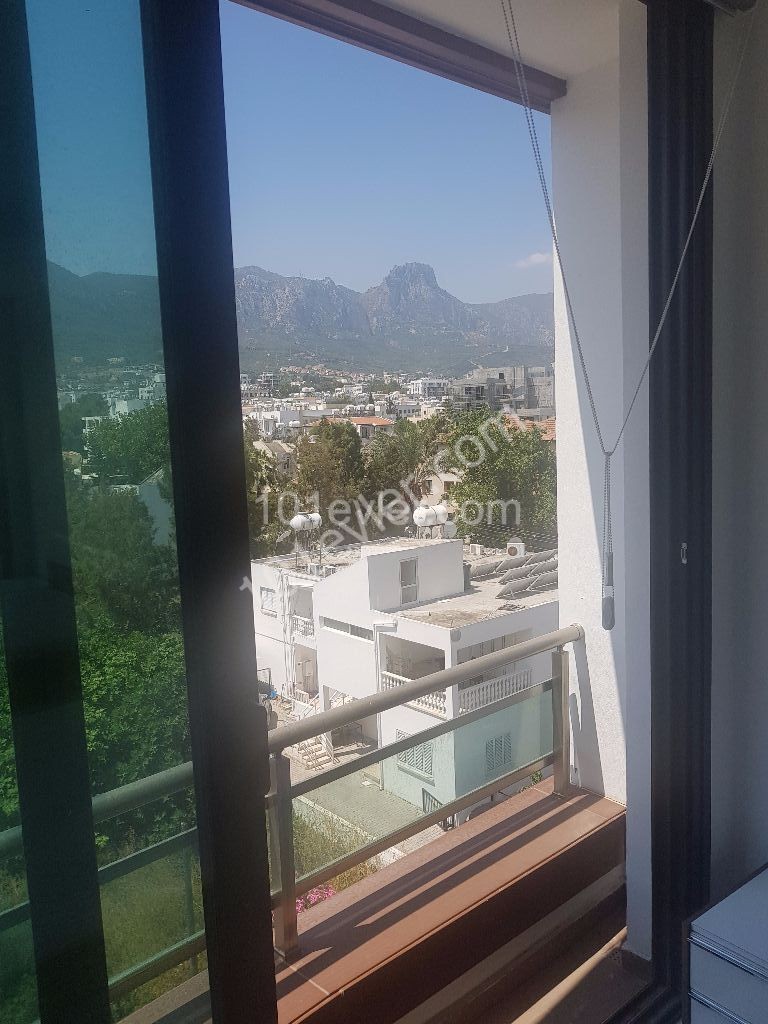 2+1 Flat for SALE (FOR SALE) in Twin Towers in Kyrenia Center, (Immediate Deed, TURNKEY)! ** 