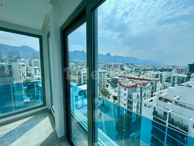 RESTAURANT/BAR - PENTHOUSE WITH COMMERCIAL PERMIT OR FOR RENT WITH SWIMMING POOL! NO COMMISSION!!