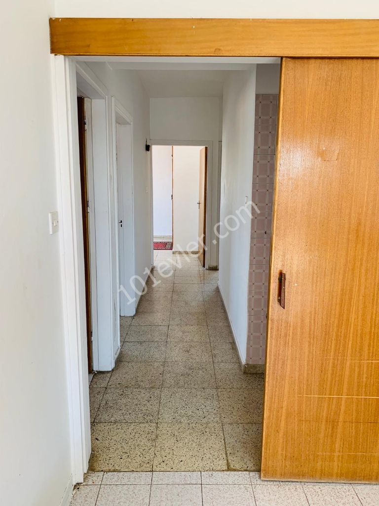 (*No Commission) 3+1 Flat at Walking Distance to Bus Services and DEREBOYU-the Center of Shopping and Social Life in Nicosia!