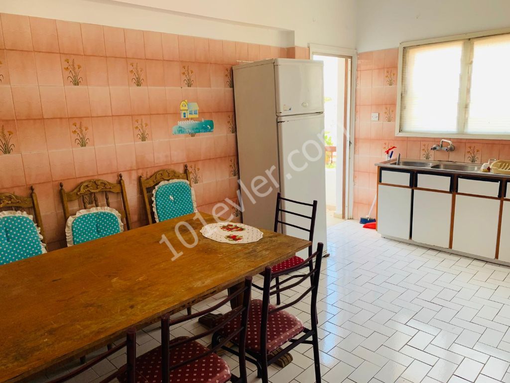 (*No Commission) 3+1 Flat at Walking Distance to Bus Services and DEREBOYU-the Center of Shopping and Social Life in Nicosia!