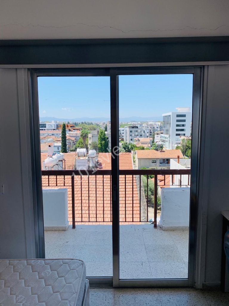 (*No Commission) 3+1 Flat at Walking Distance to Bus Services and DEREBOYU-the Center of Shopping and Social Life in Nicosia!