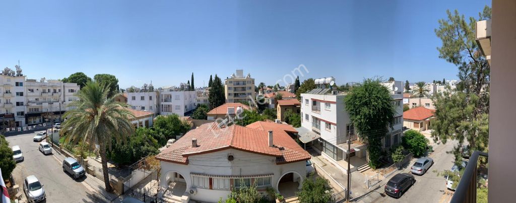 Eben Kaufen in Köşklüçiftlik, Nikosia