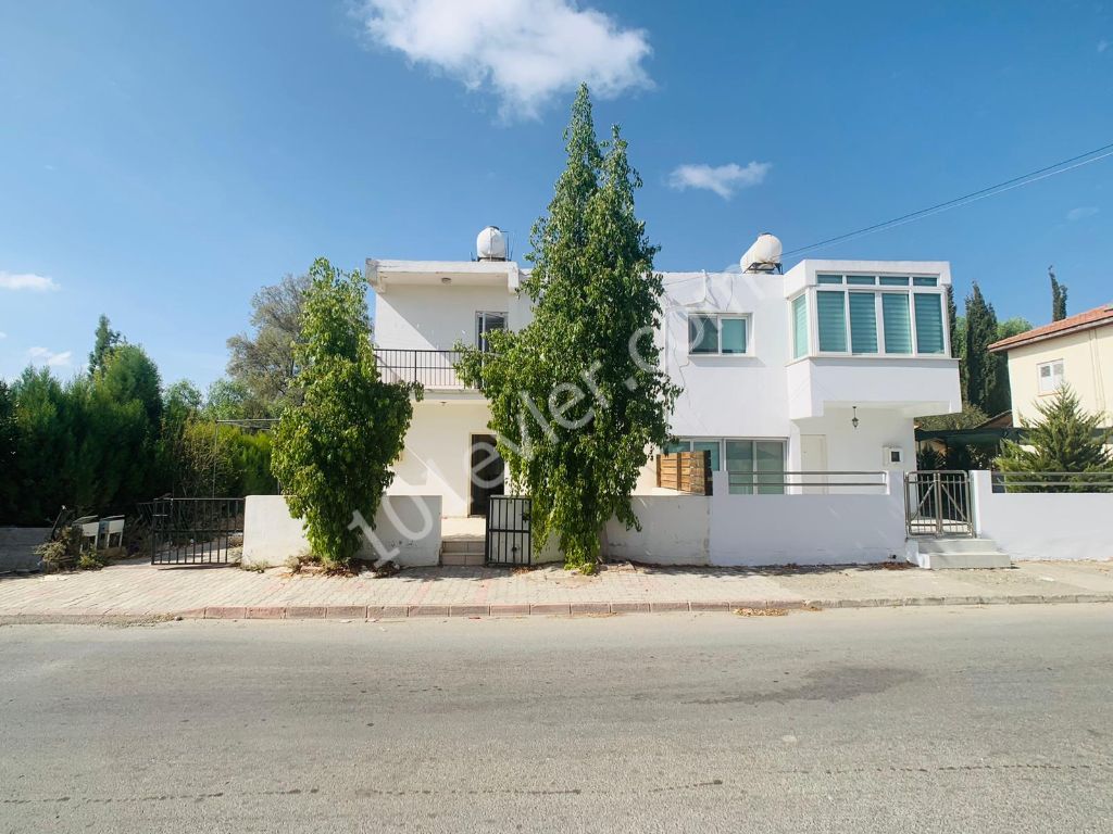 Semi Detached To Rent in Taşkınköy, Nicosia