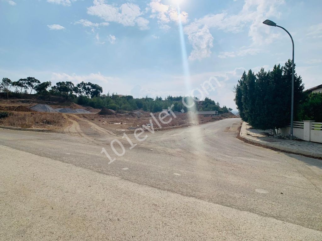 DEC Yesil Area - 80% Zoned - 750m2 - UNIQUE CORNER PLOT OF LAND in the MOST DECENT Area of Nicosia-Hamitkoy! ** 