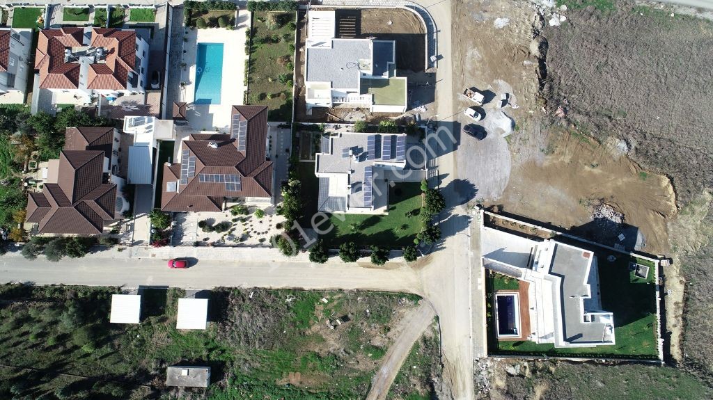 DEC Yesil Area - 80% Zoned - 750m2 - UNIQUE CORNER PLOT OF LAND in the MOST DECENT Area of Nicosia-Hamitkoy! ** 