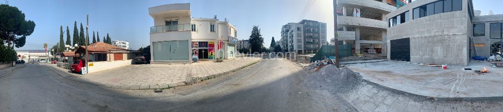 Lefkoşa'nın İş Dünyası Merkezi - YÜKSELEN DEĞER YENİŞEHİR'de Kiralık Mağaza (120m2) 