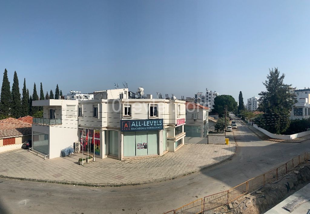 Lefkoşa'nın İş Dünyası Merkezi - YÜKSELEN DEĞER YENİŞEHİR'de Kiralık Mağaza (120m2) 