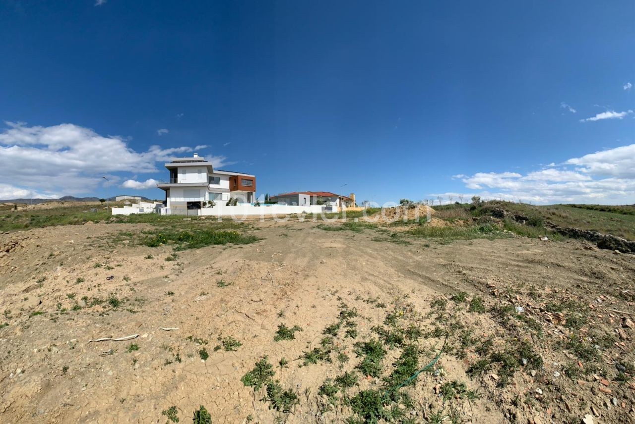 Nikosia-MITYELI im anständigsten Bereich; 955M2 Villa Grundstück mit Panoramablick & nicht schließen! ** 