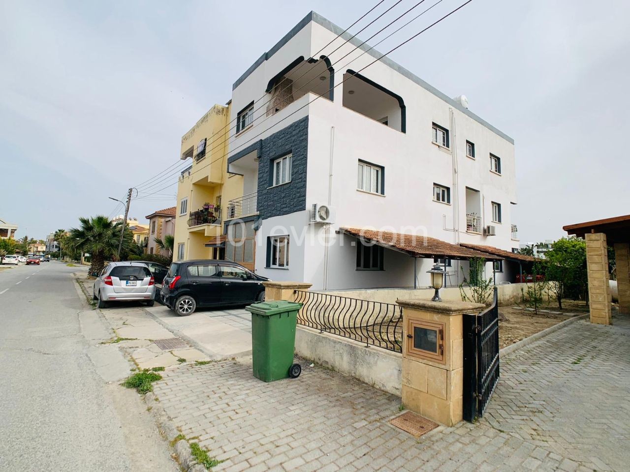 4 Jahreszeiten in Nikosia-MITREISEL 130m2 Wohnung Gelegenheit, Grill und Kamin auf der Terrasse zu genießen! ** 