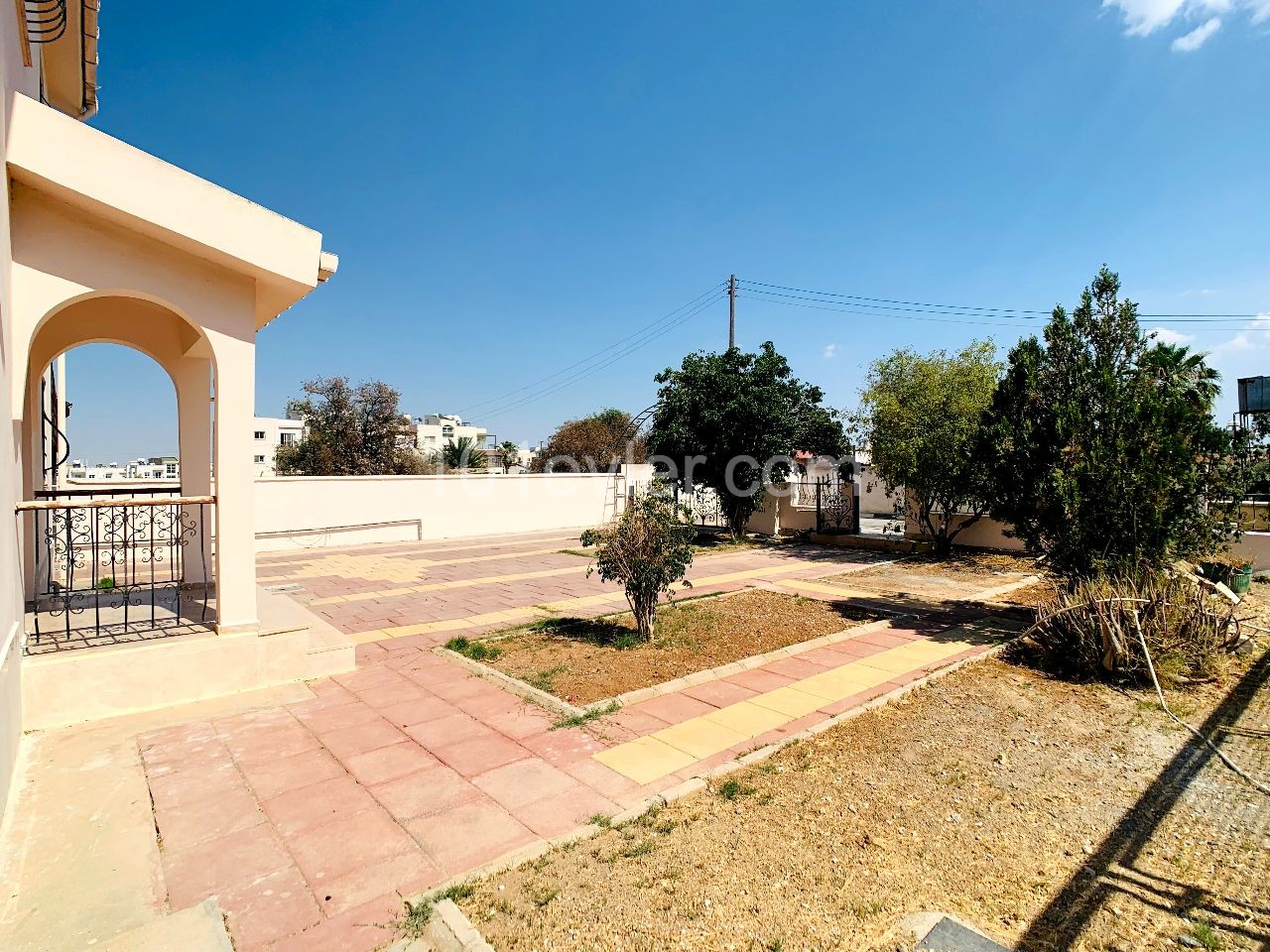 Luxurious Fully Furnished Corner  VILLA (with Fireplace & Central Heating System) FOR RENT in NICOSIA-HAMİTKOY!