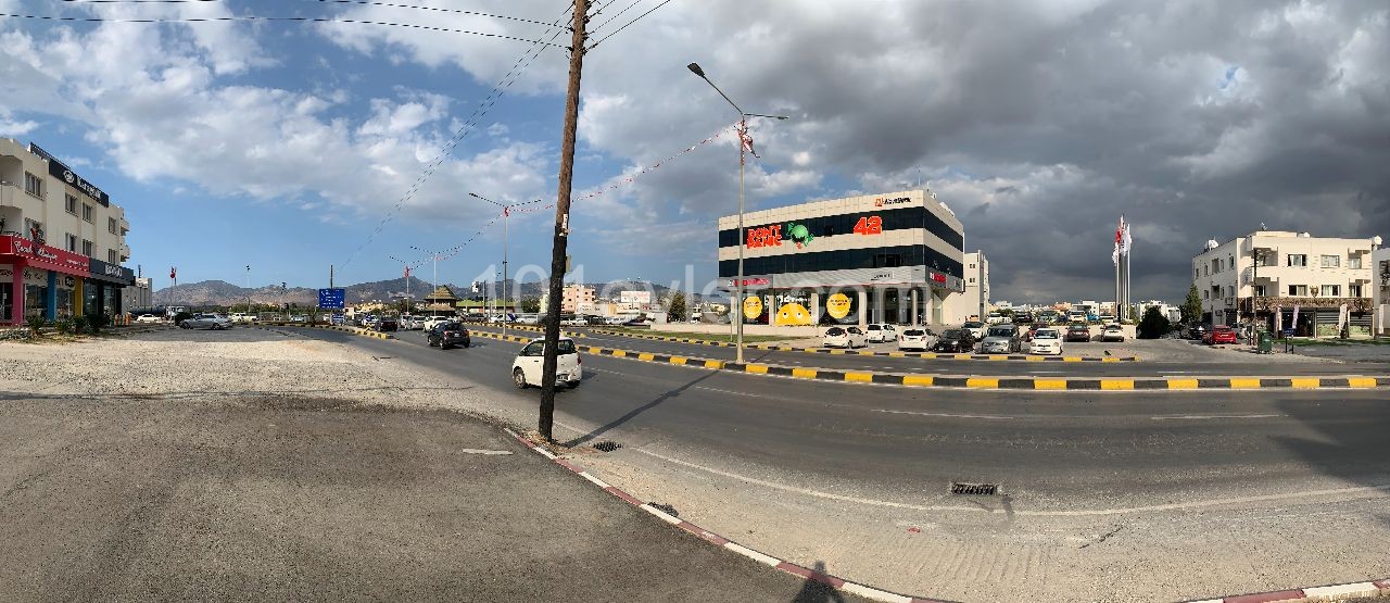 Nikosia ist auch die beliebteste Lage für Autohäuser - 23 m von der Hauptstraße. Frontal-perfekte Beschilderung wertvoller Arbeitsplatz!! ** 