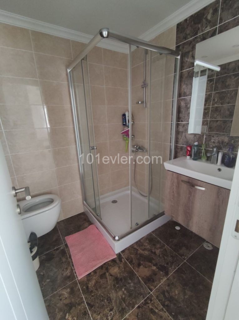 Flat To Rent in Aşağı Girne, Kyrenia