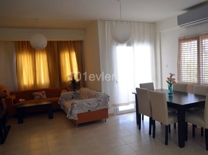 Flat To Rent in Alsancak, Kyrenia