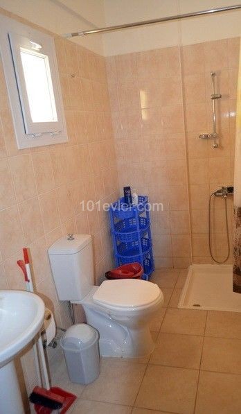 Flat To Rent in Alsancak, Kyrenia