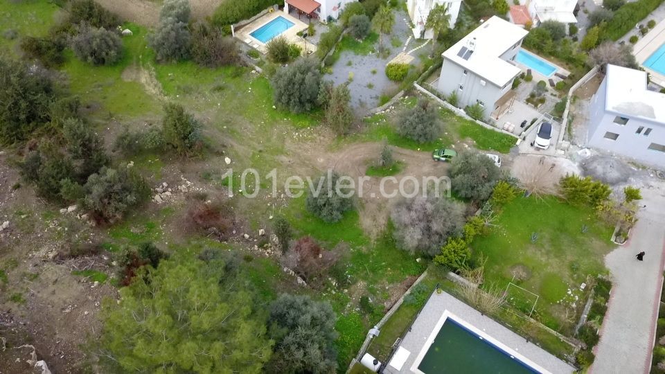 Residential Zoned Plot For Sale in Çatalköy, Kyrenia