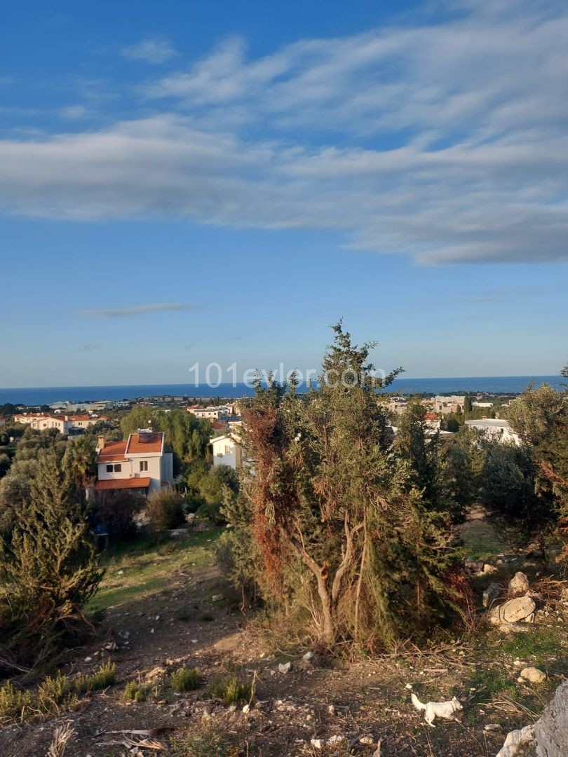 Residential Zoned Plot For Sale in Çatalköy, Kyrenia