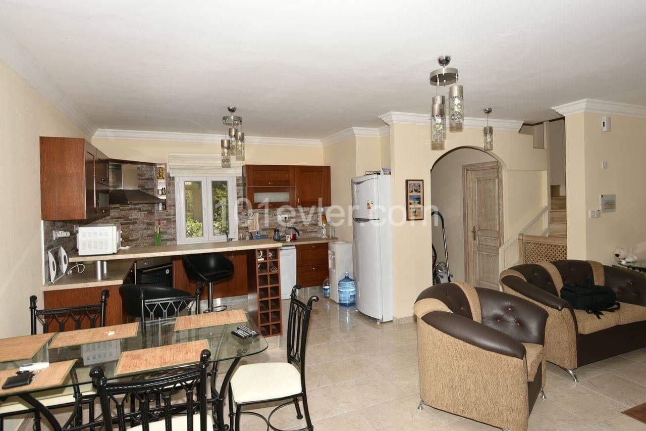 4+1 VILLA ZUM VERKAUF IN KYRENIA ** 