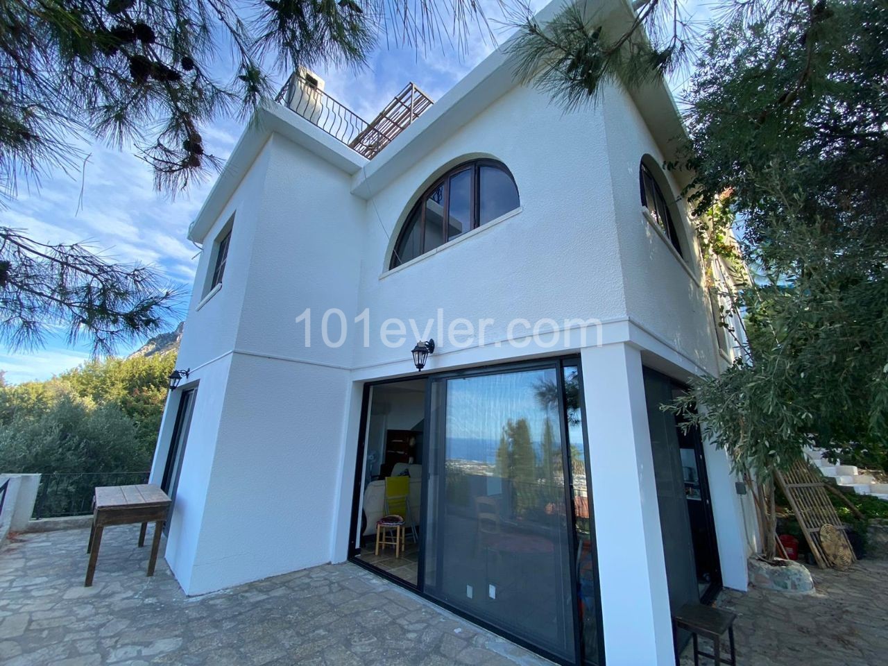 Detached House To Rent in Karmi, Kyrenia