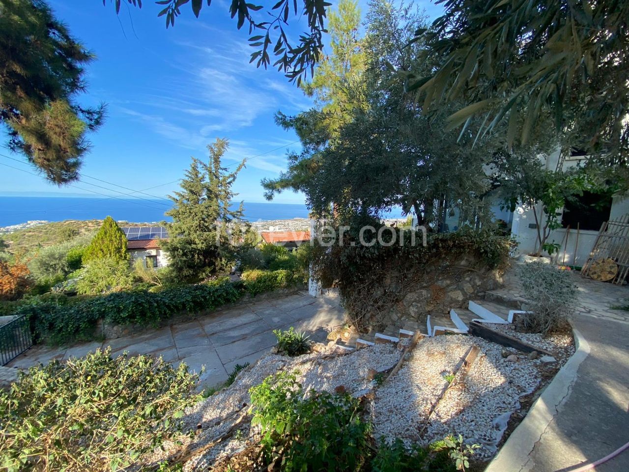 Detached House To Rent in Karmi, Kyrenia