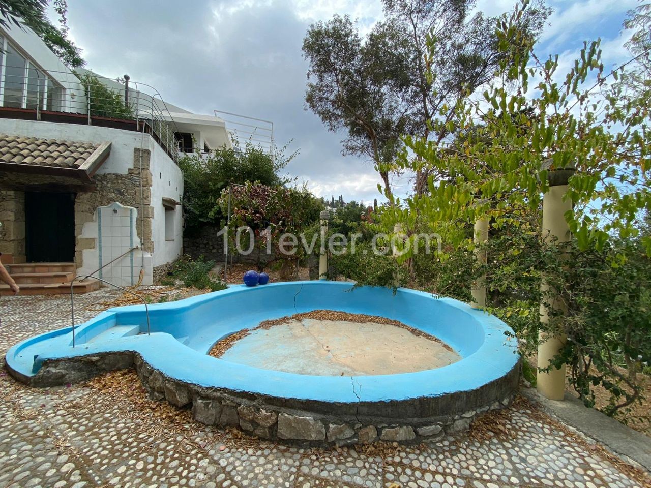 Bungalow To Rent in Karmi, Kyrenia