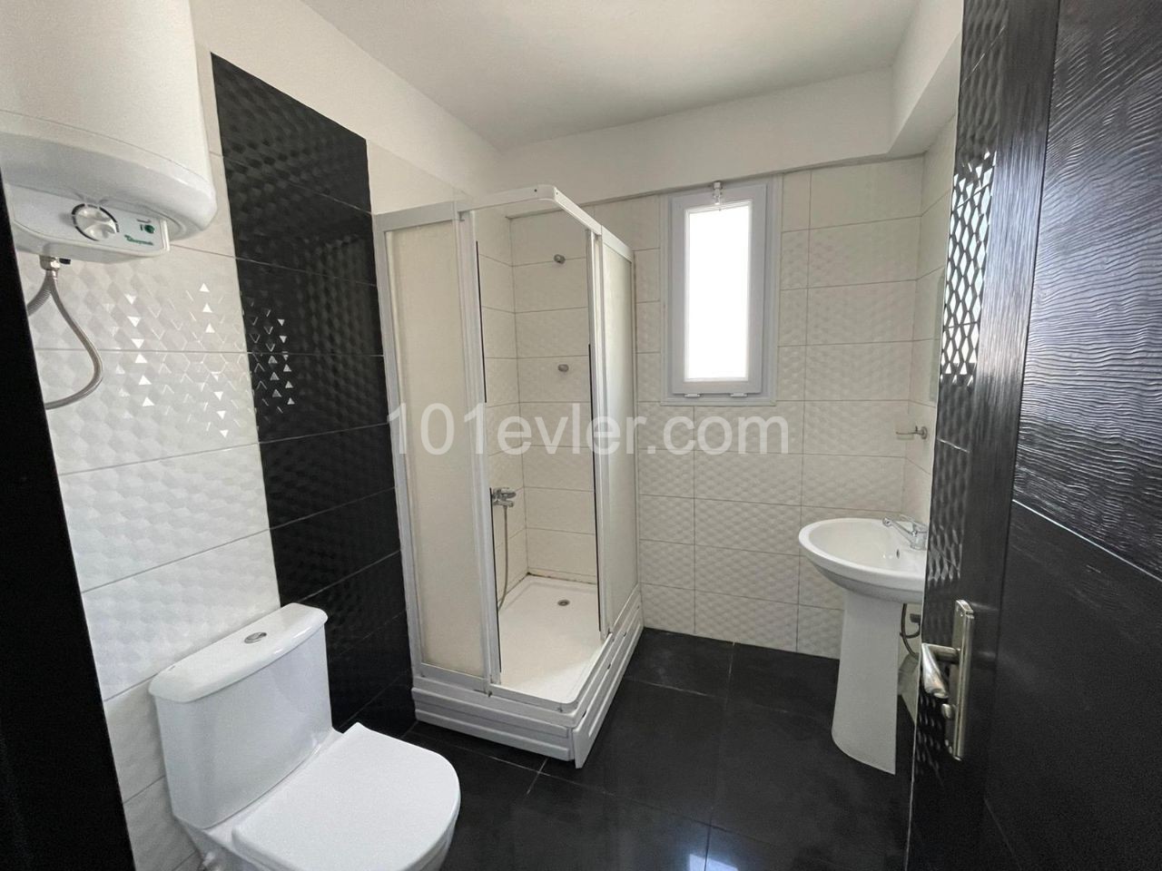 Flat To Rent in Girne Merkez, Kyrenia