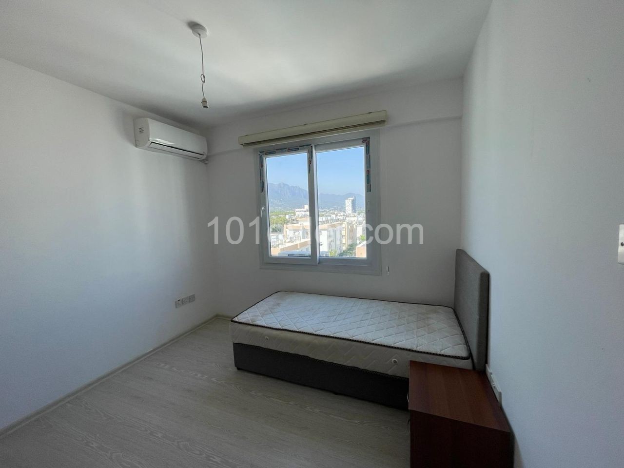 2+1 house for rent in the center of Kyrenia