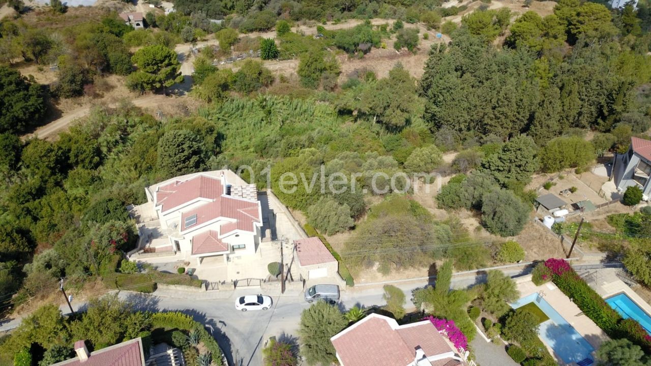 LAND FOR SALE IN BELLAPAIS ** 
