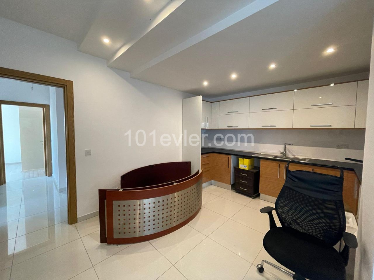 Flat To Rent in Girne Merkez, Kyrenia