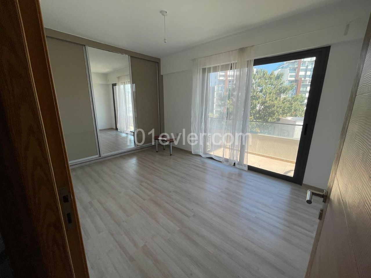 Flat To Rent in Girne Merkez, Kyrenia