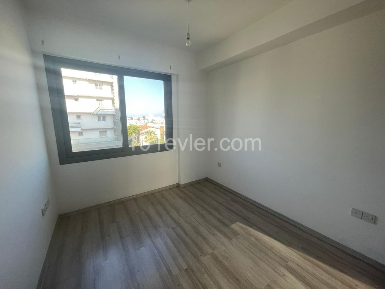 Flat To Rent in Girne Merkez, Kyrenia