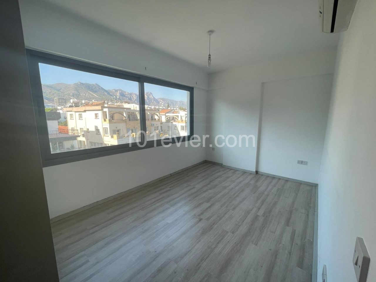 Flat To Rent in Girne Merkez, Kyrenia