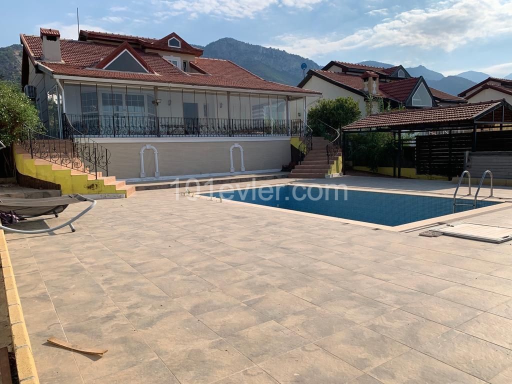 4+1 VILLA ZUM VERKAUF IN CHATALKÖY MIT POOL ** 